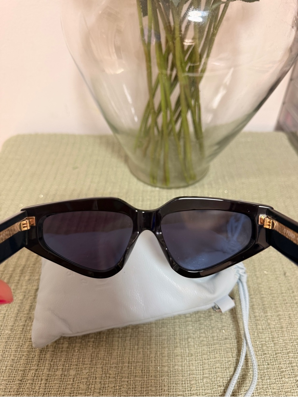 Fendi Black Cat-Eye Sunglasses with Dark Lenses - Picture 5 of 6